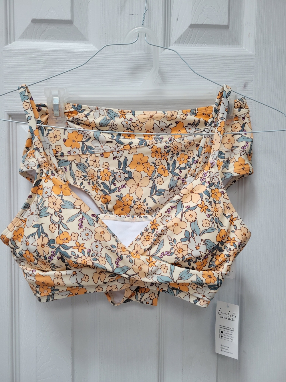 Cupshe Cream and Yellow Floral Bikini Top